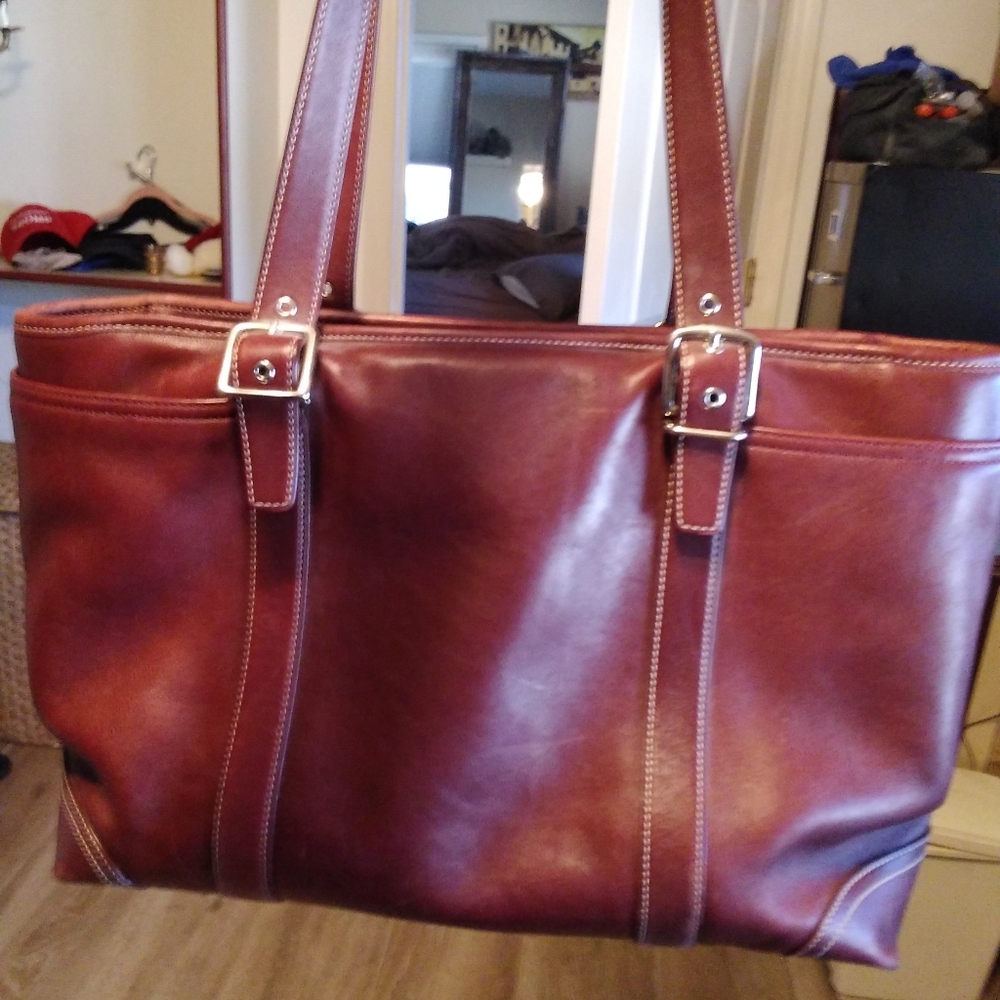 Big BURGENDY COACH BAG